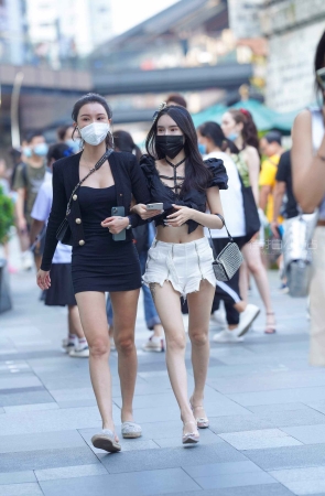 热牛小姐姐