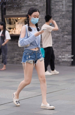 2079-21+40/热裤小姐姐 6P