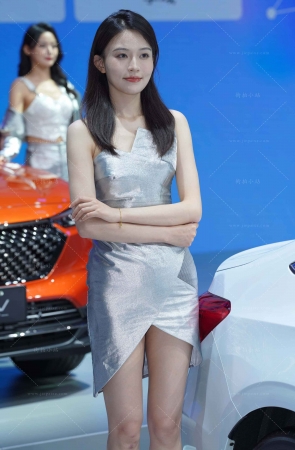 美腿模特小姐姐