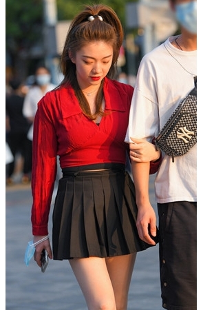 黑色百褶裙小姐姐(38P)[792M/JPG]