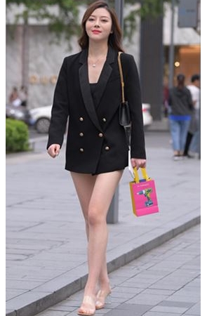 漂亮的气质美女(111P)