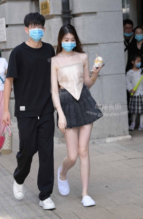 22925-6+111【上海街拍】无敌美腿女友【套图➕视频】 21P