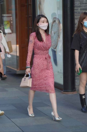 精选街拍作品 NO.1562 碎花裙少妇[76P/120MB]