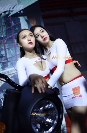 摩托二姐妹
