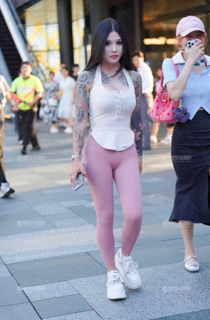 瑜伽裤小妹