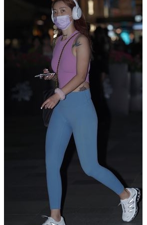 夜拍蓝色运动裤(29P)