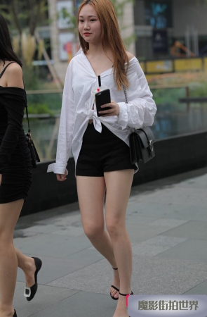 好白嫩的美腿姑娘3A669[1.99G]