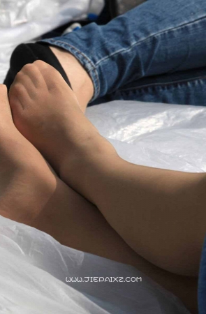 偶遇高颜值美少妇的极品长丝千万别错过