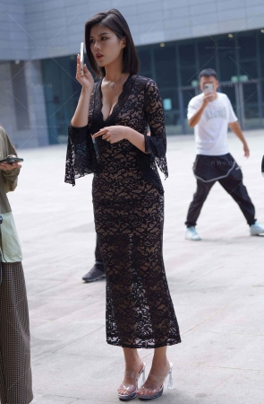 性感镂空长裙美女