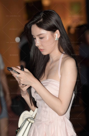梦里的碎花裙媳妇/231211-5-30 14P