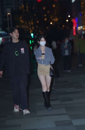 皮靴美腿的诱惑